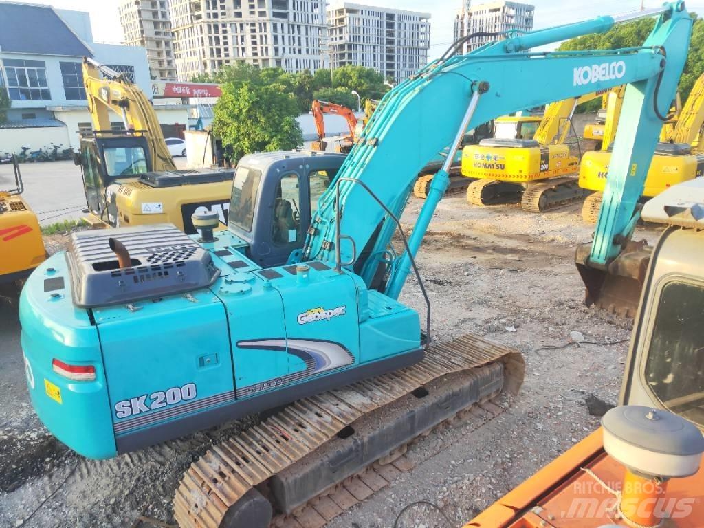 Kobelco SK 200-8 Roomikekskavaatorid