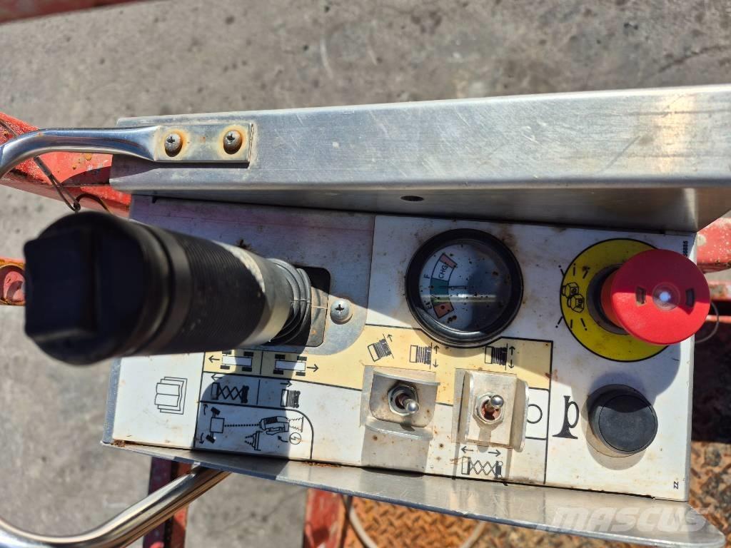 SkyJack SJ III 4632 Käärtõstukid