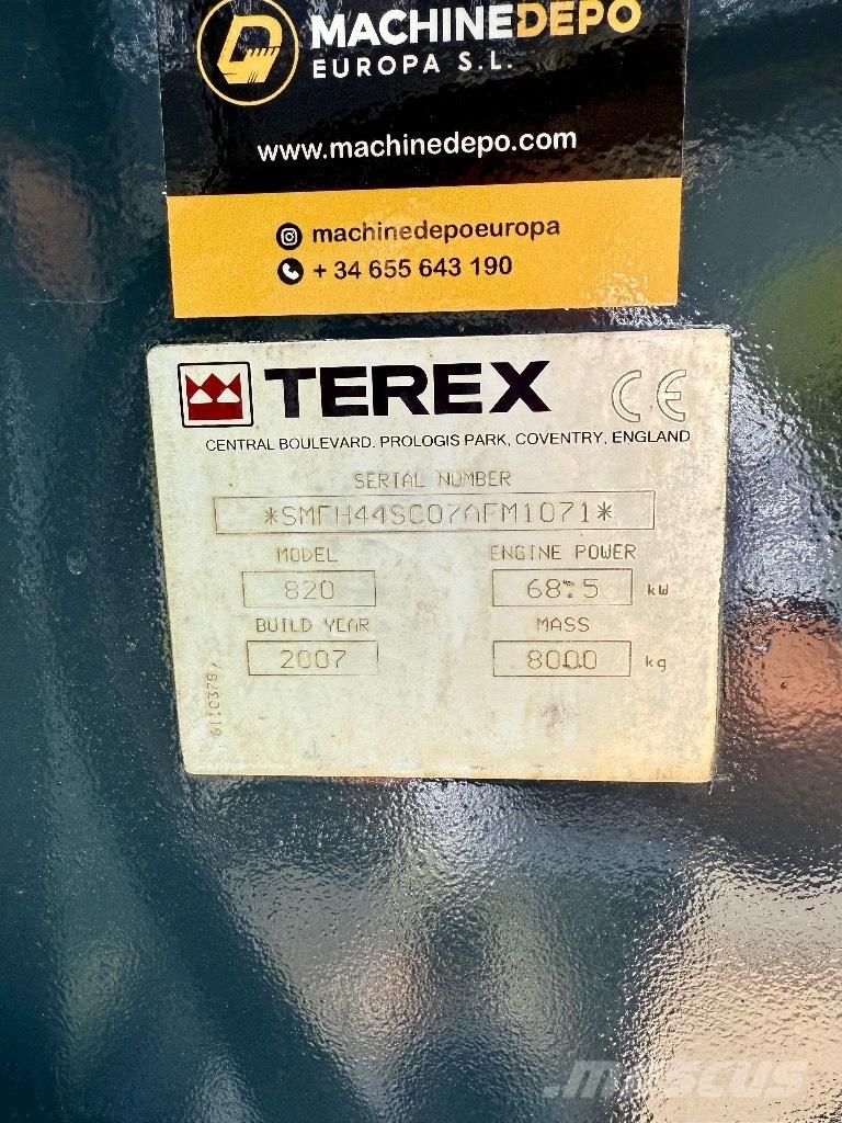 Terex 820 Ekskavaatorlaadurid