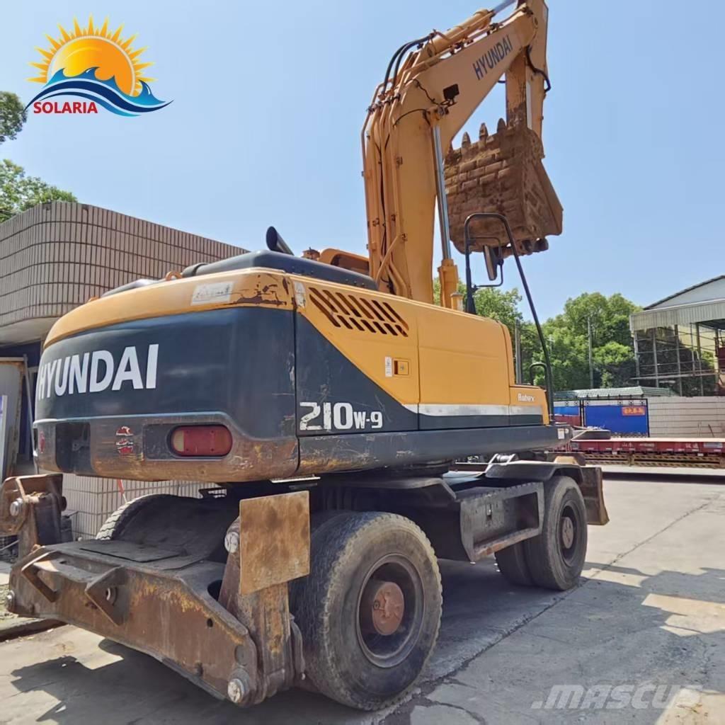 Hyundai R210W-9 Ratasekskavaatorid