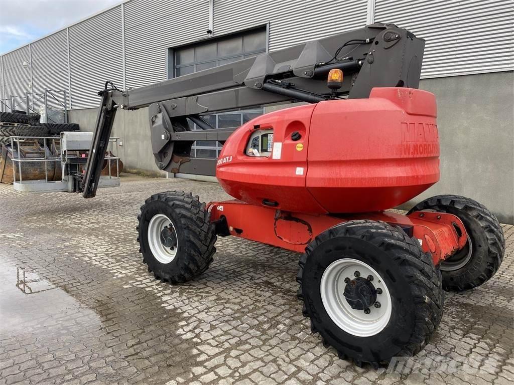 Manitou 200ATJ RC Iseliikuvad poomtõstukid
