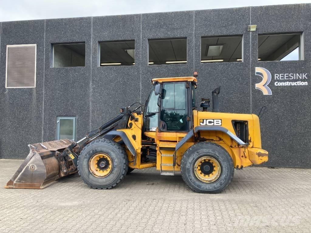 JCB 436 Rataslaadurid