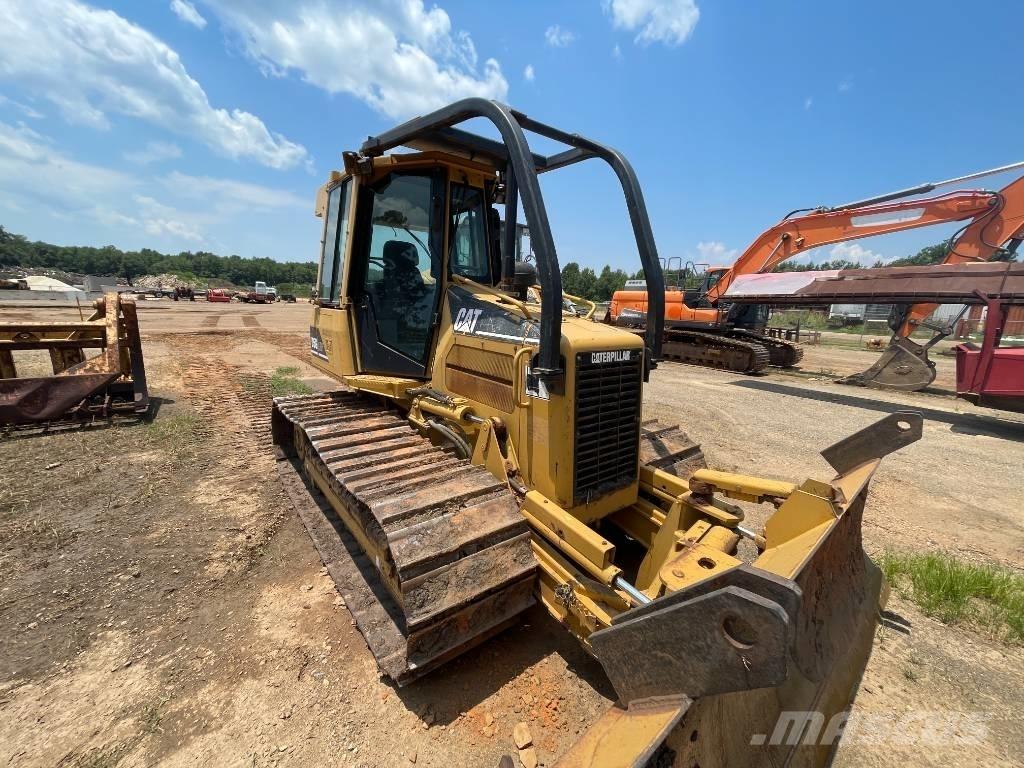 CAT D 5 LGP Buldooserid