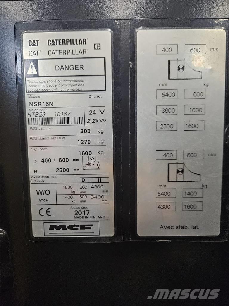 CAT NSR16N (vuokralla) Platvormiga virnastajad