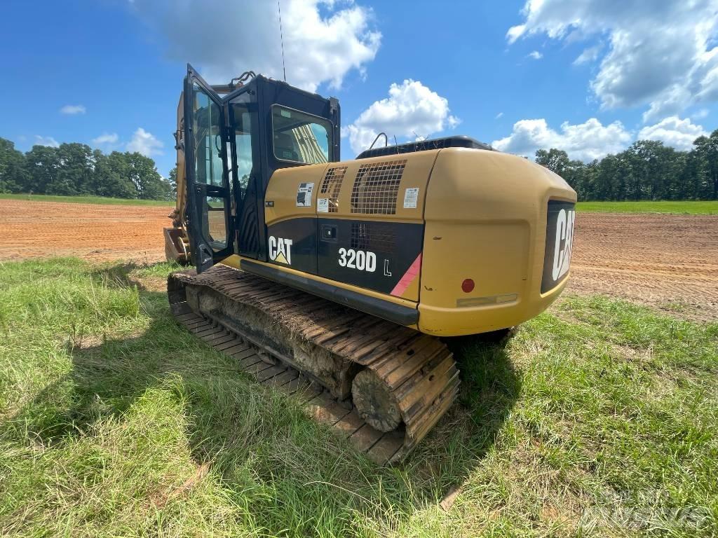 CAT 320 D L Roomikekskavaatorid
