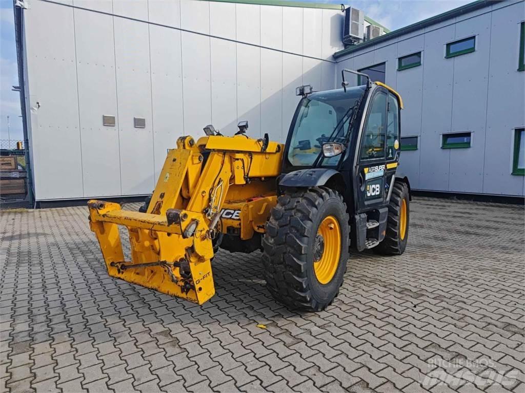 JCB 542-70 Põllumajanduslikud teleskoopkäitlejad