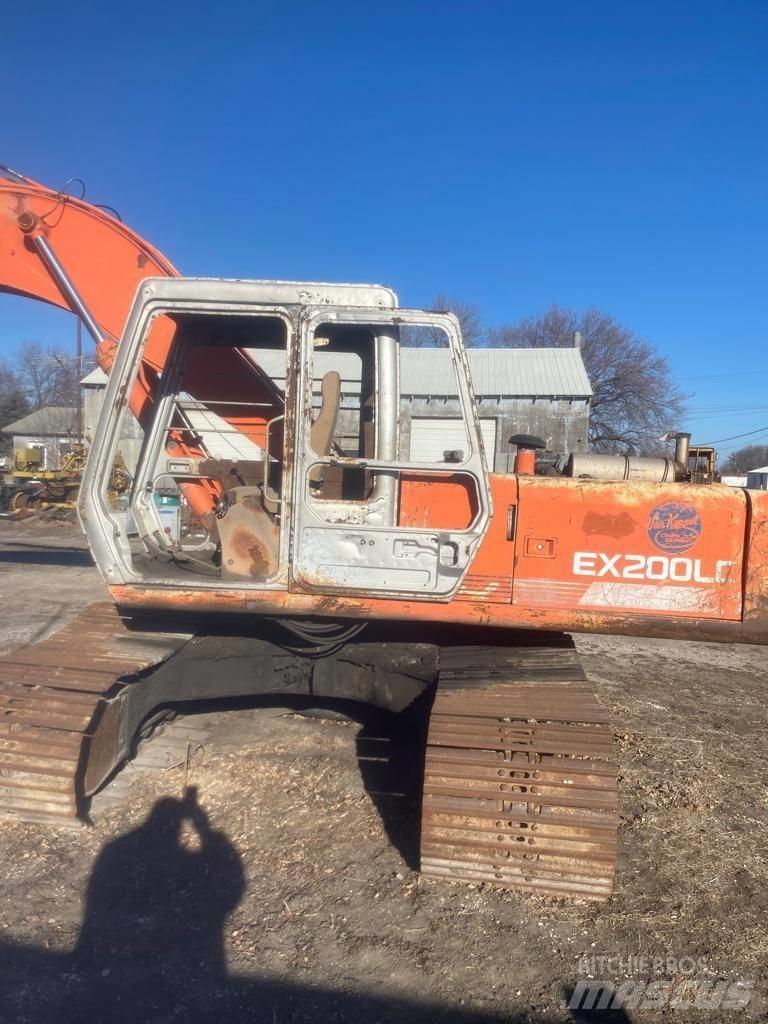 Hitachi EX 200 LC-1 Roomikekskavaatorid