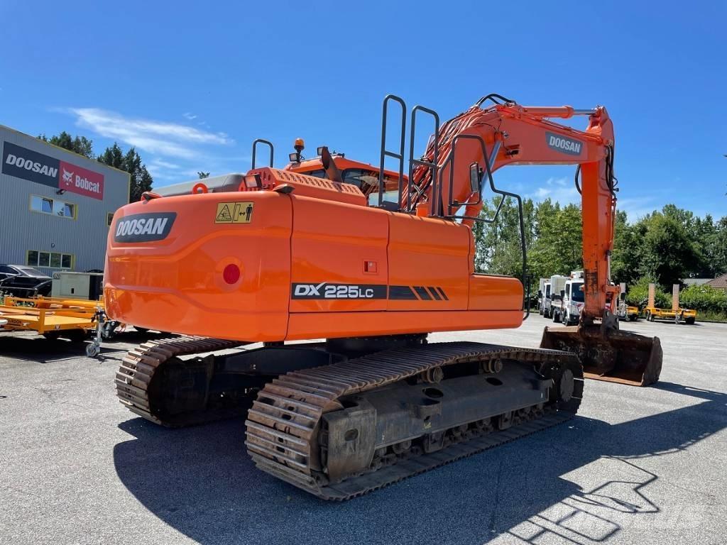 Doosan DX 225 LC-3 Roomikekskavaatorid