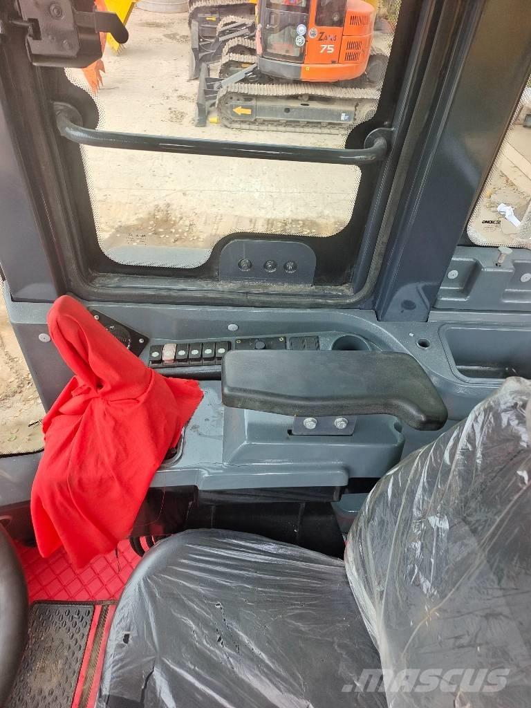 XCMG LW 500 KV Roomikekskavaatorid