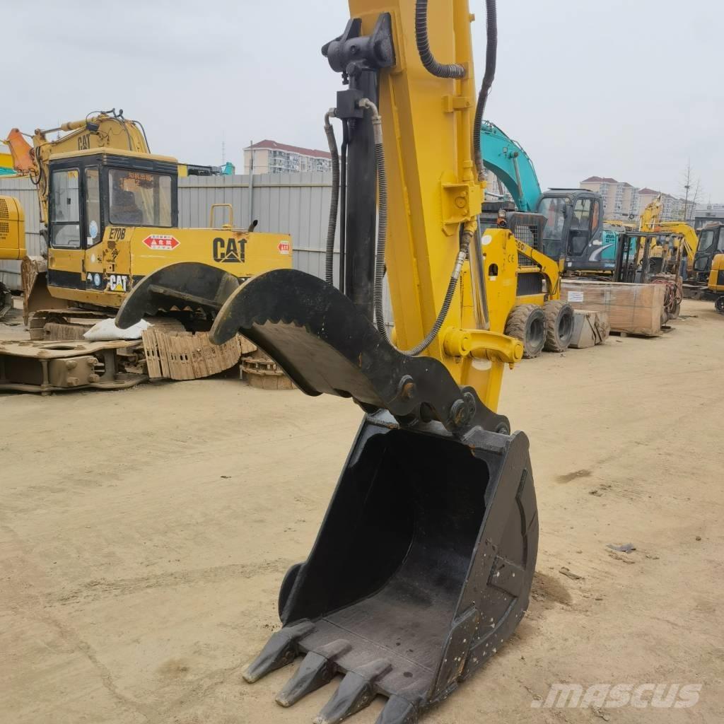 Komatsu PC78US Väikeekskavaatorid 7t-12t