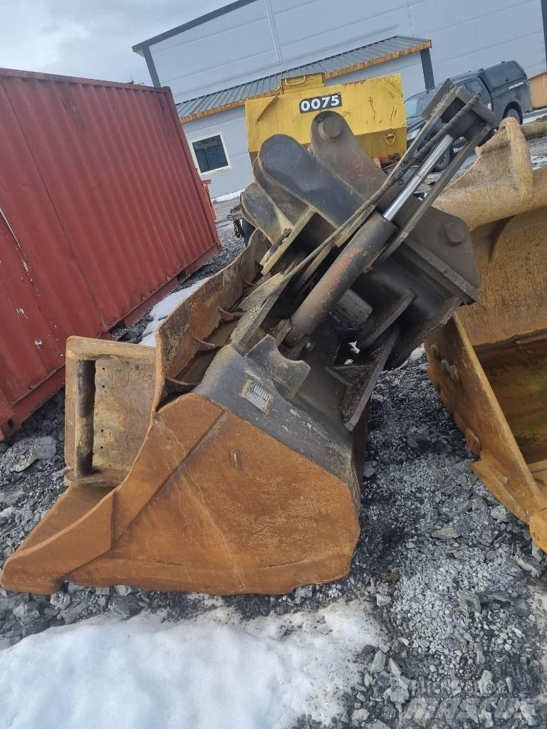 Komatsu HB 365 LC Roomikekskavaatorid