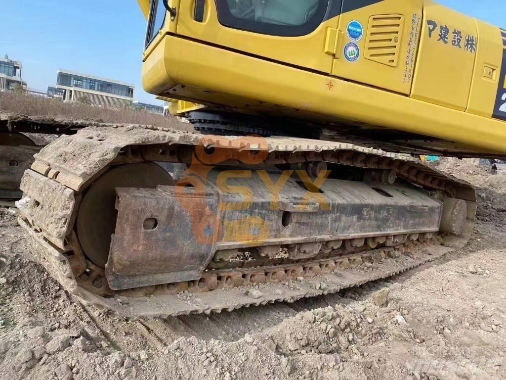 Komatsu PC 210-7 Roomikekskavaatorid