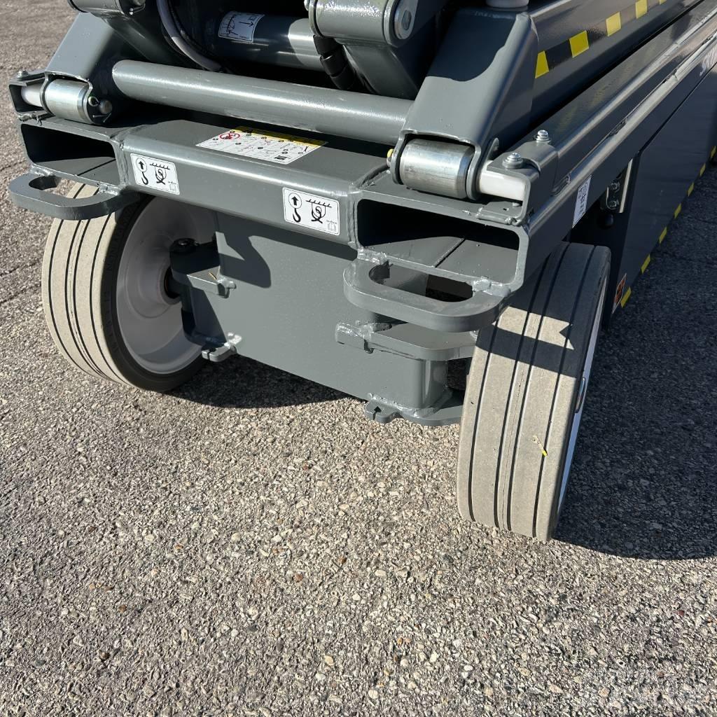 SkyJack SJ 3226 Käärtõstukid