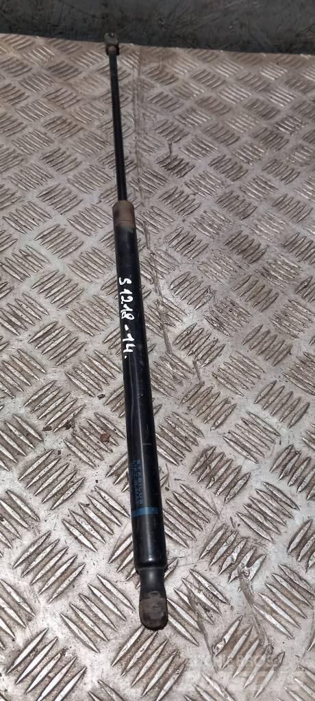 Scania R 440   2031872 Kabiinid