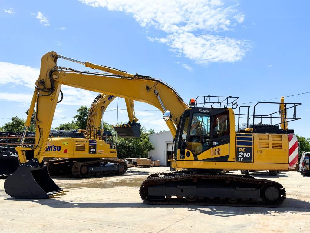 Komatsu PC210LC-11 Roomikekskavaatorid
