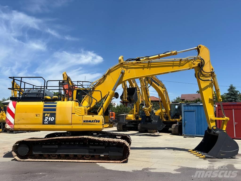 Komatsu PC210LC-11 Roomikekskavaatorid
