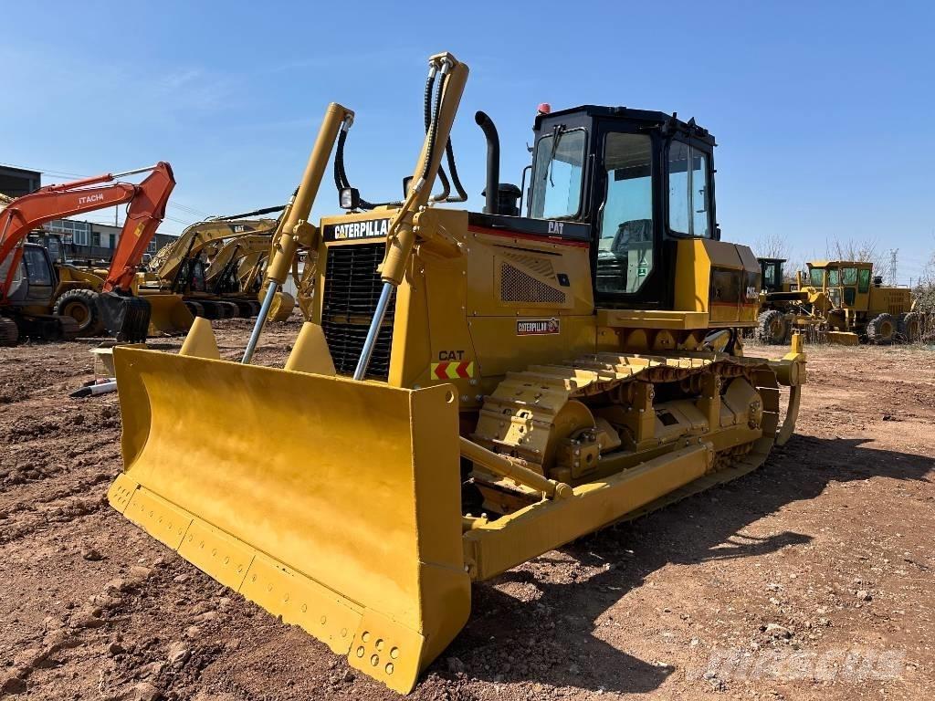 CAT D6G Buldooserid