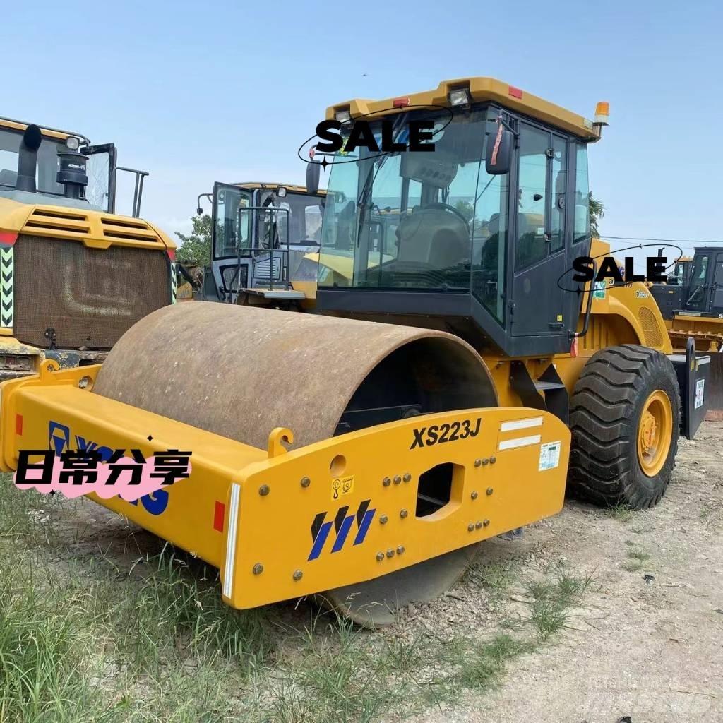 XCMG XS 223 J Ühe trumliga rullid