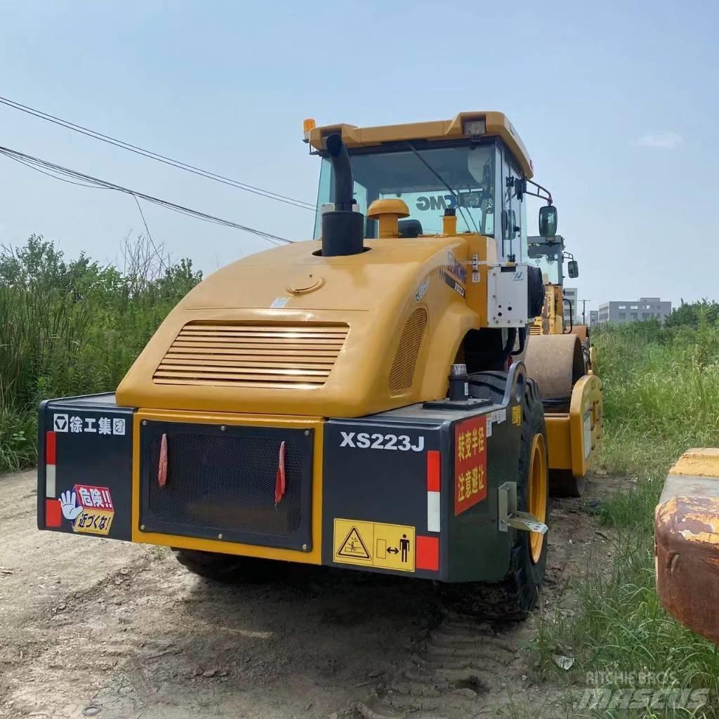 XCMG XS 223 J Ühe trumliga rullid