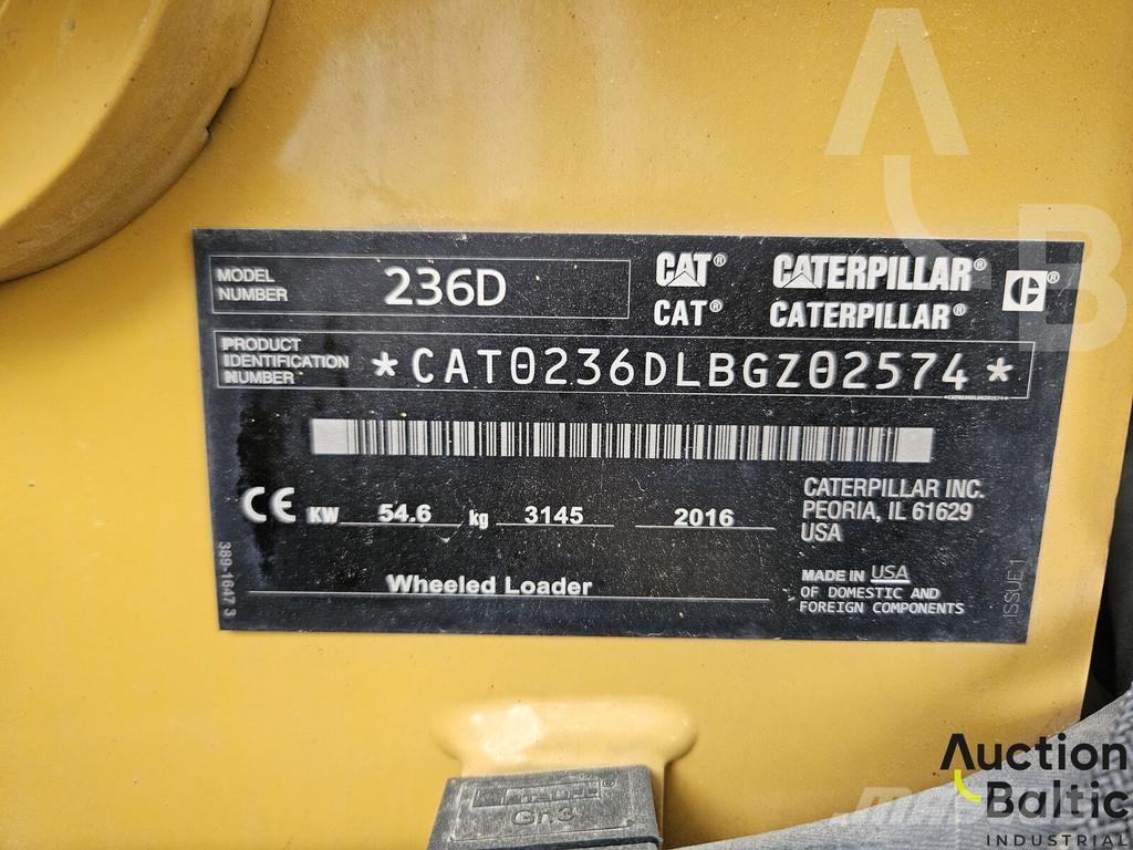 CAT 236 D Kompaktlaadurid