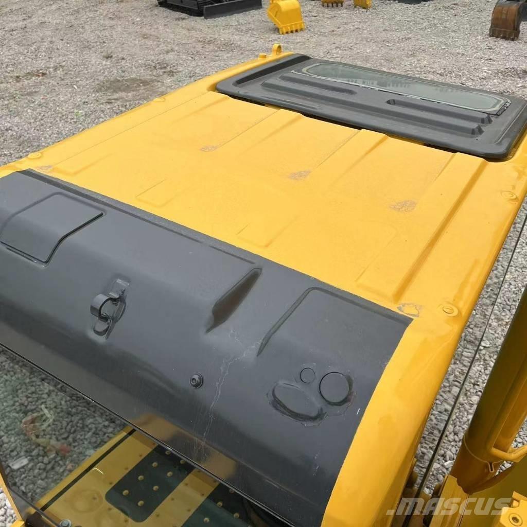 Komatsu PC 240 Roomikekskavaatorid
