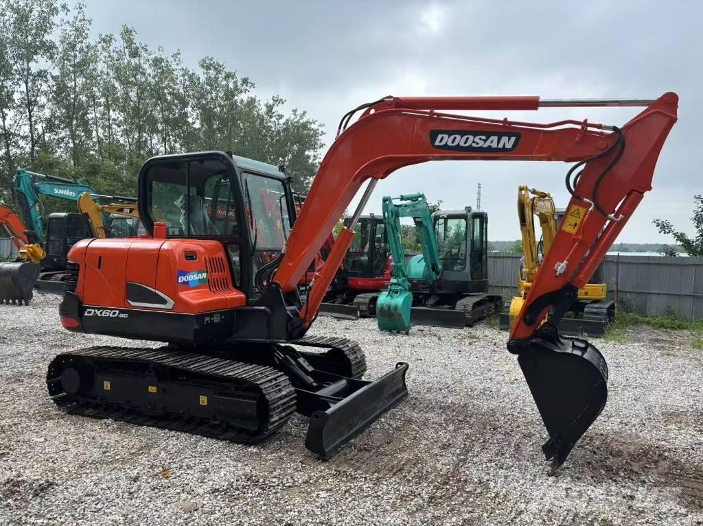Doosan DX 60 Miniekskavaatorid < 7 t