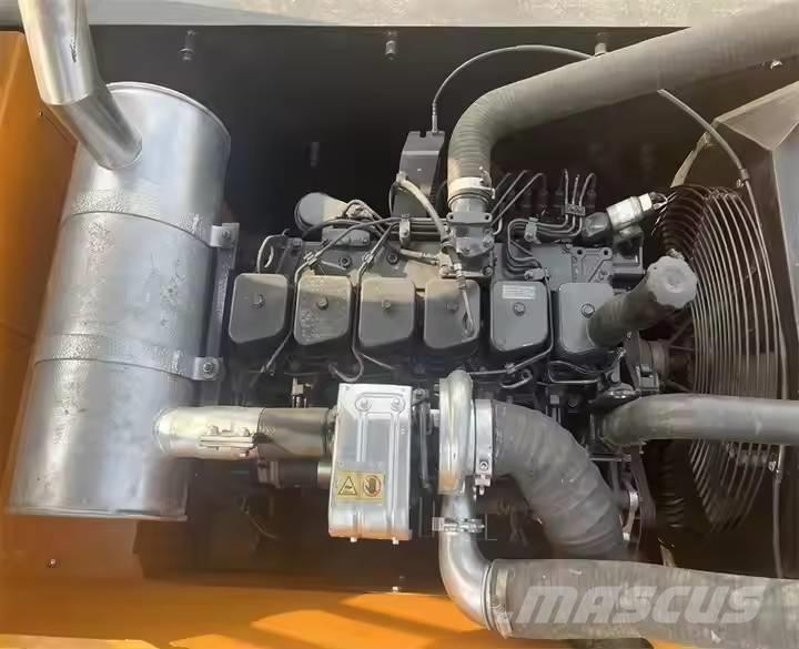 Hyundai R220LC-9S Roomikekskavaatorid