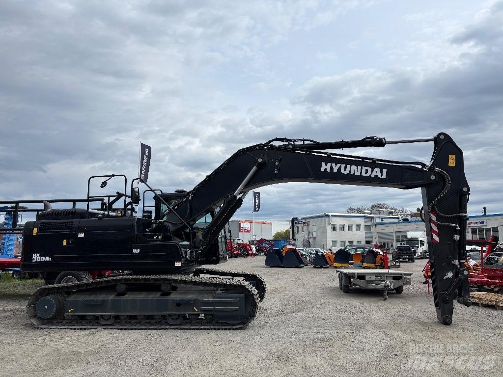 Hyundai HX300A L Roomikekskavaatorid