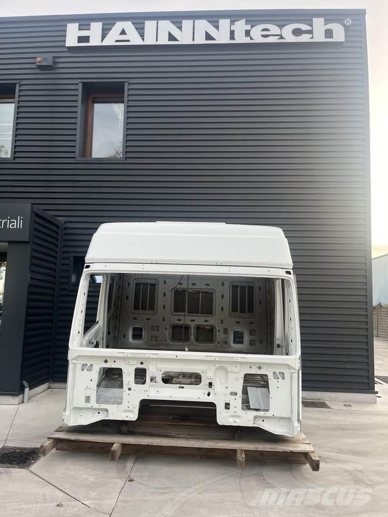 Iveco EUROSTAR Kabiinid