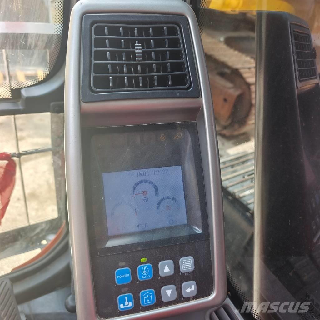 Doosan DX 225 LCA Roomikekskavaatorid