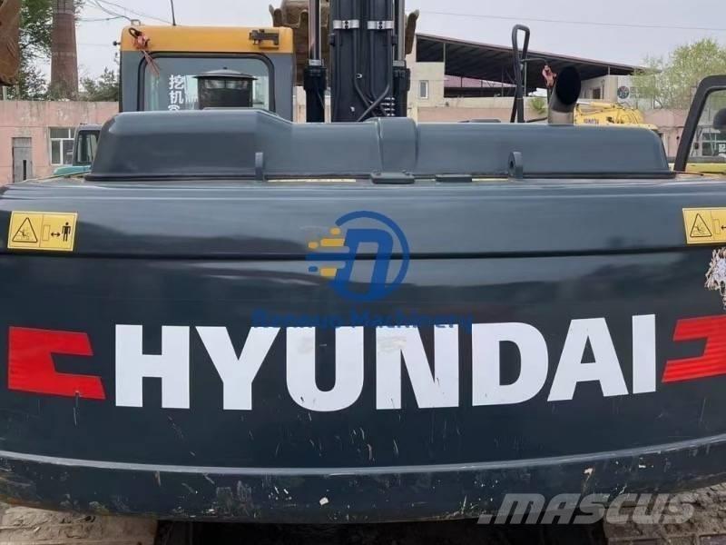 Hyundai 225VS Roomikekskavaatorid