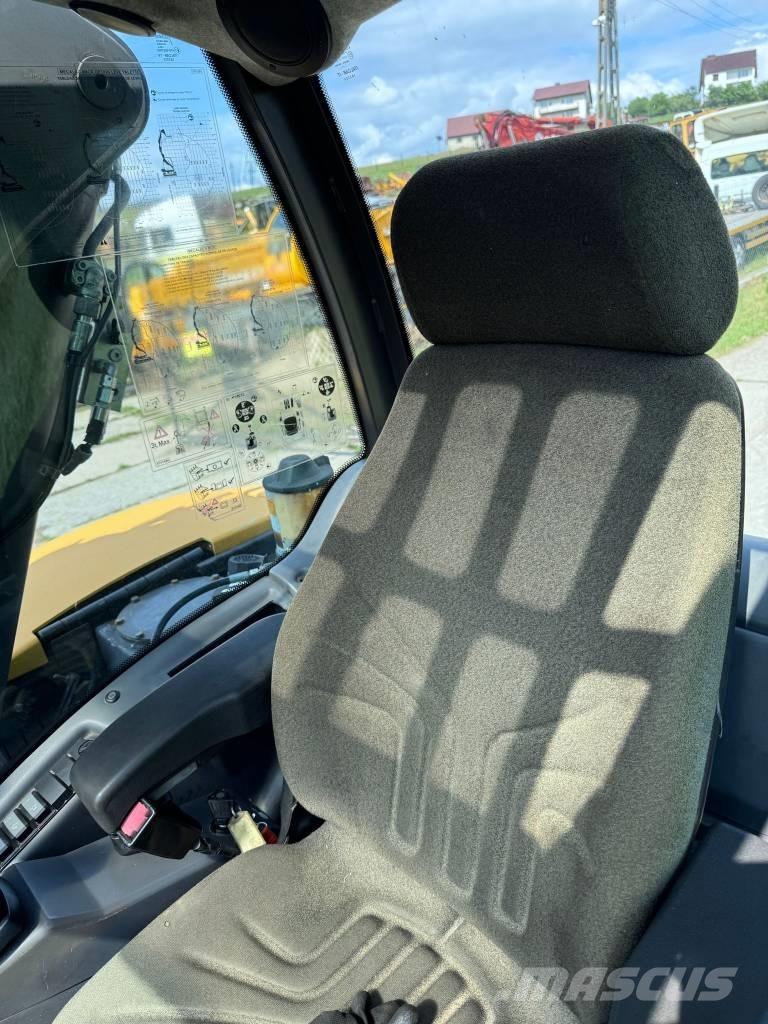 Mecalac 8 MCR Väikeekskavaatorid 7t-12t