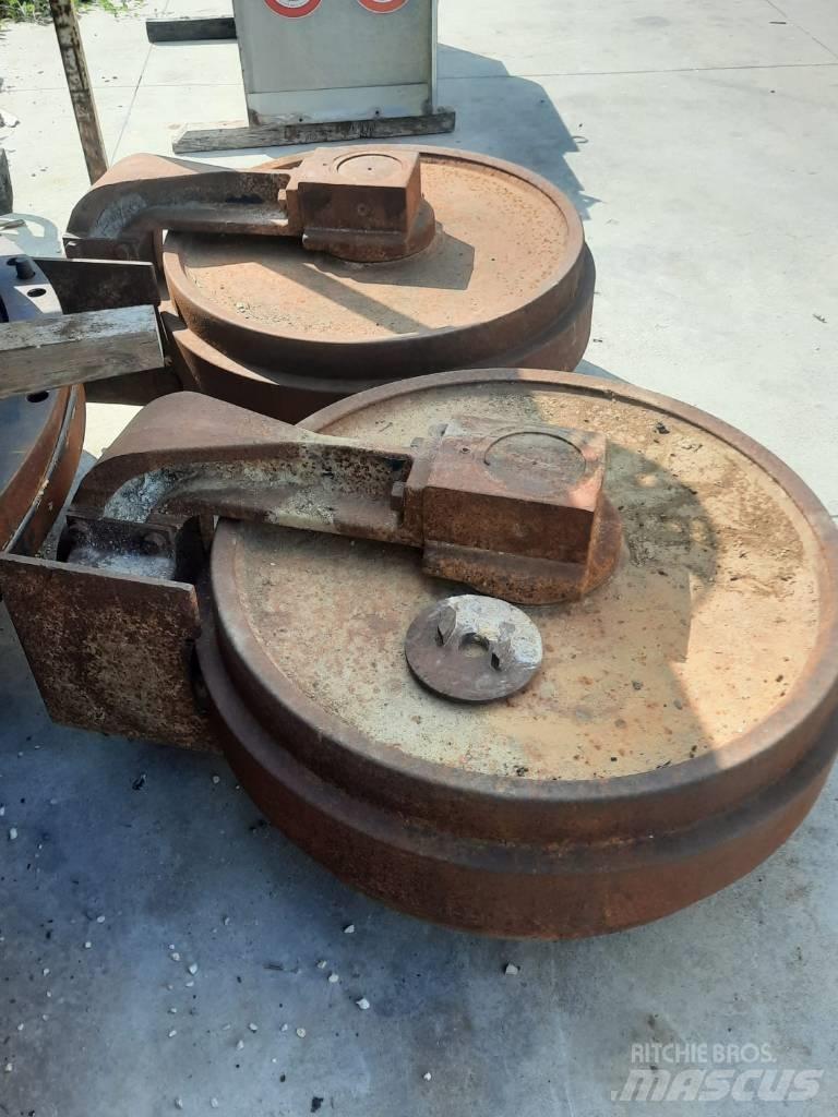 Hitachi EX 700 Lindid, ketid ja alusvankrid