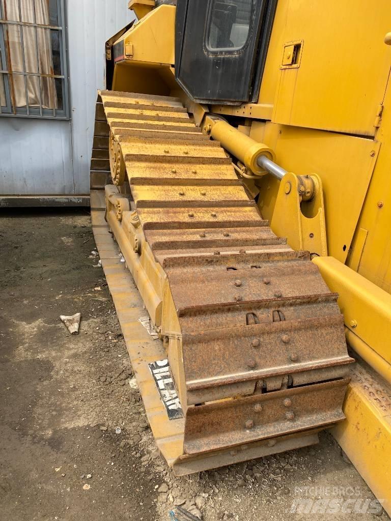 CAT D 5 M LGP Buldooserid