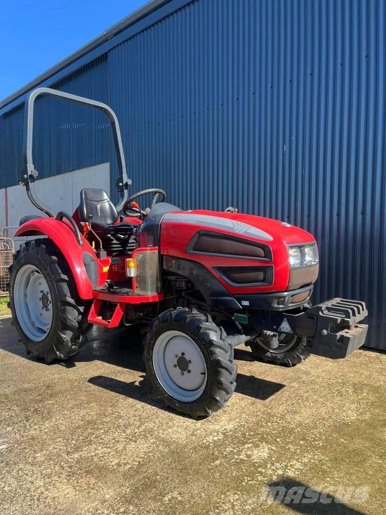 McCormick X10.30M Kompakttraktorid