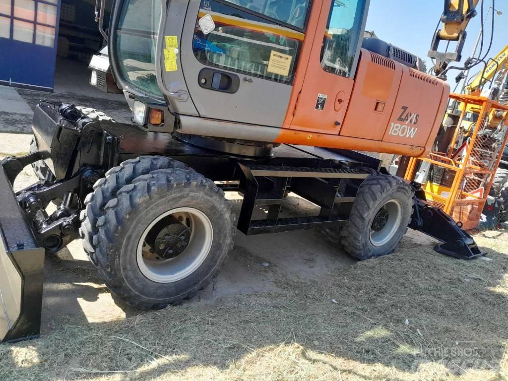 Hitachi ZX 180 W Ratasekskavaatorid
