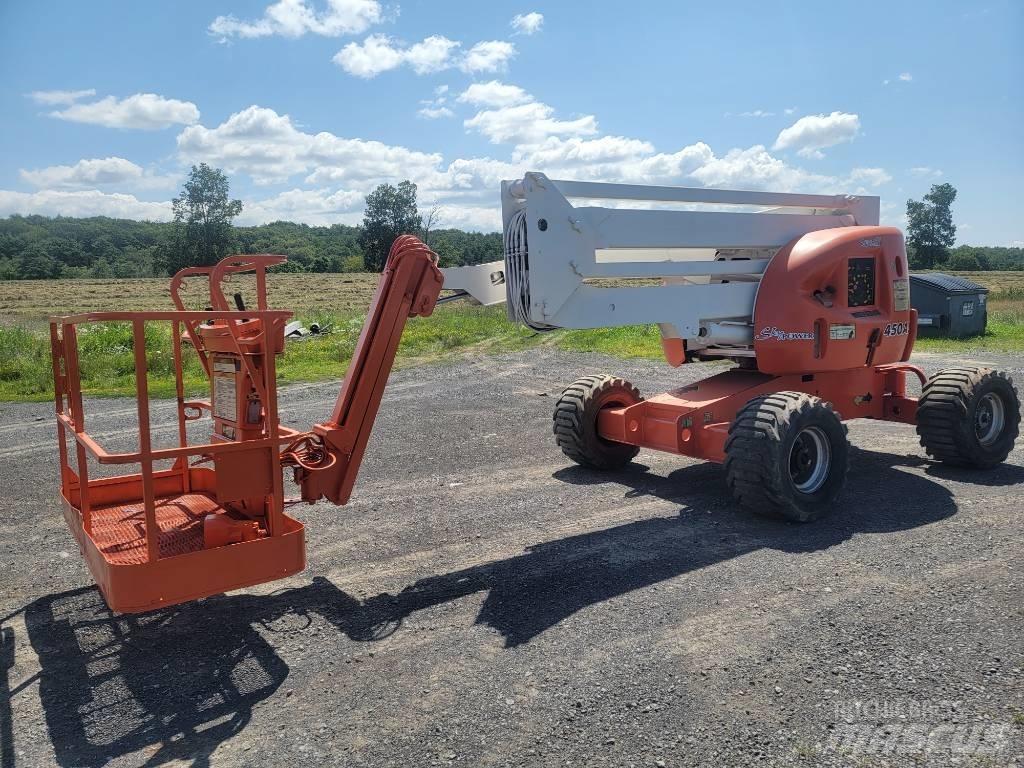 JLG 450AJ Series II Iseliikuvad poomtõstukid