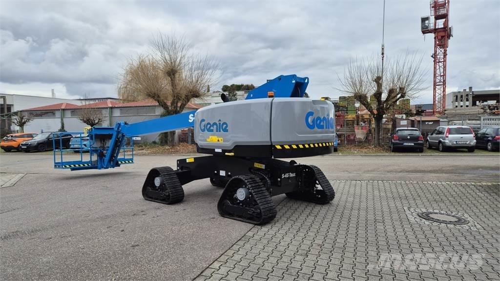 Genie S-45 TraX Iseliikuvad poomtõstukid