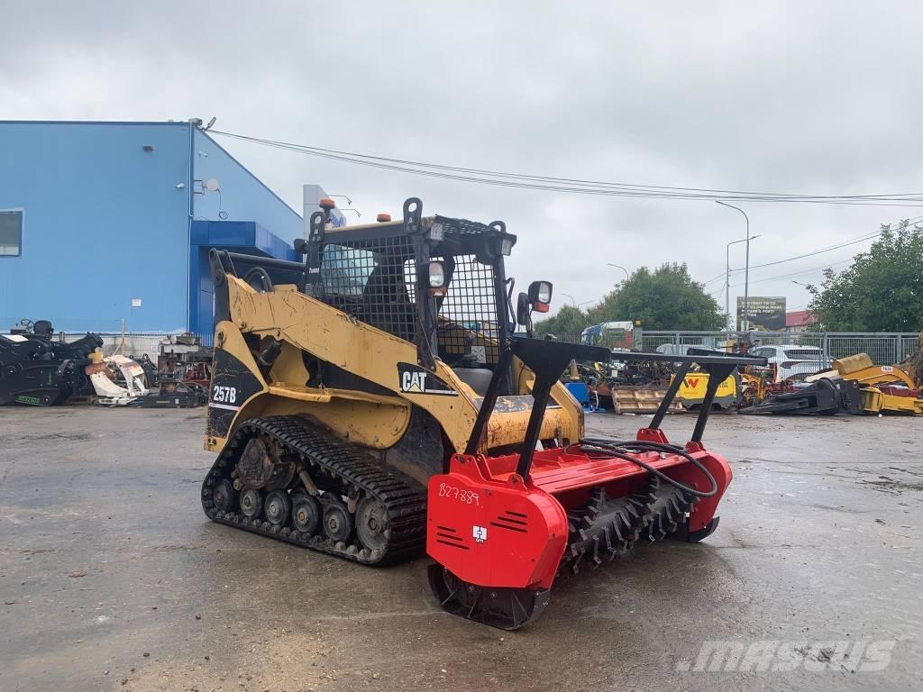 CAT 257 B Kompaktlaadurid