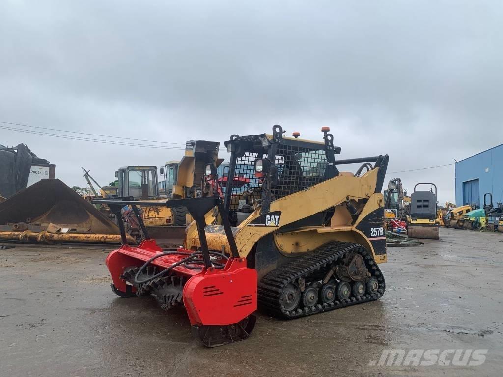 CAT 257 B Kompaktlaadurid