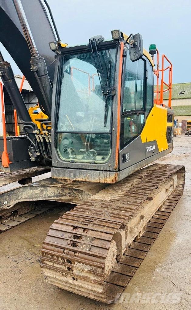 Volvo EC200EL Roomikekskavaatorid