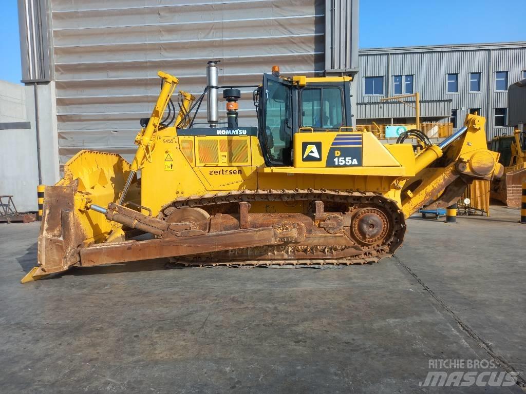 Komatsu D155A-6R Buldooserid