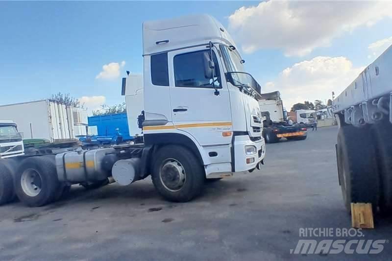 UD QUESTER GWE440 Muud veokid