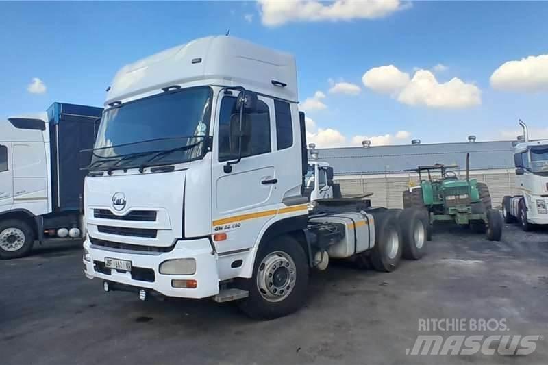 UD QUESTER GWE440 Muud veokid