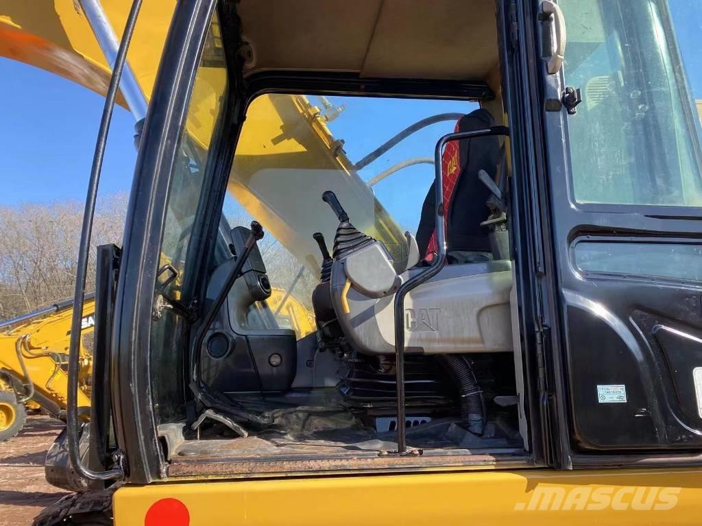 CAT 325D Roomikekskavaatorid