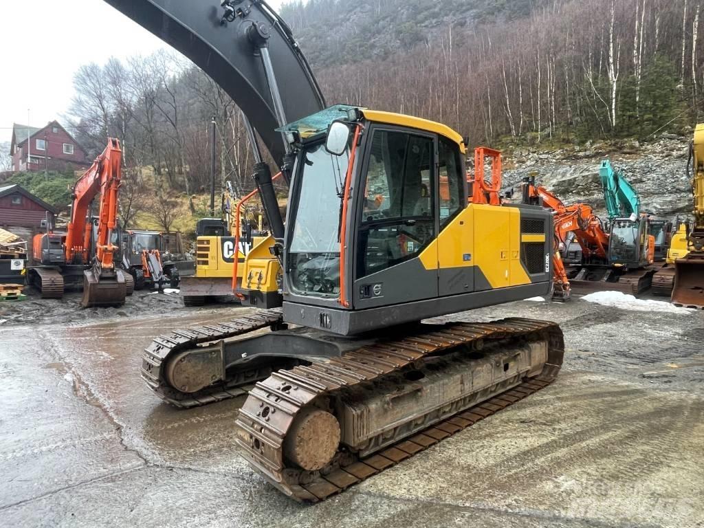 Volvo EC 220 EL Roomikekskavaatorid