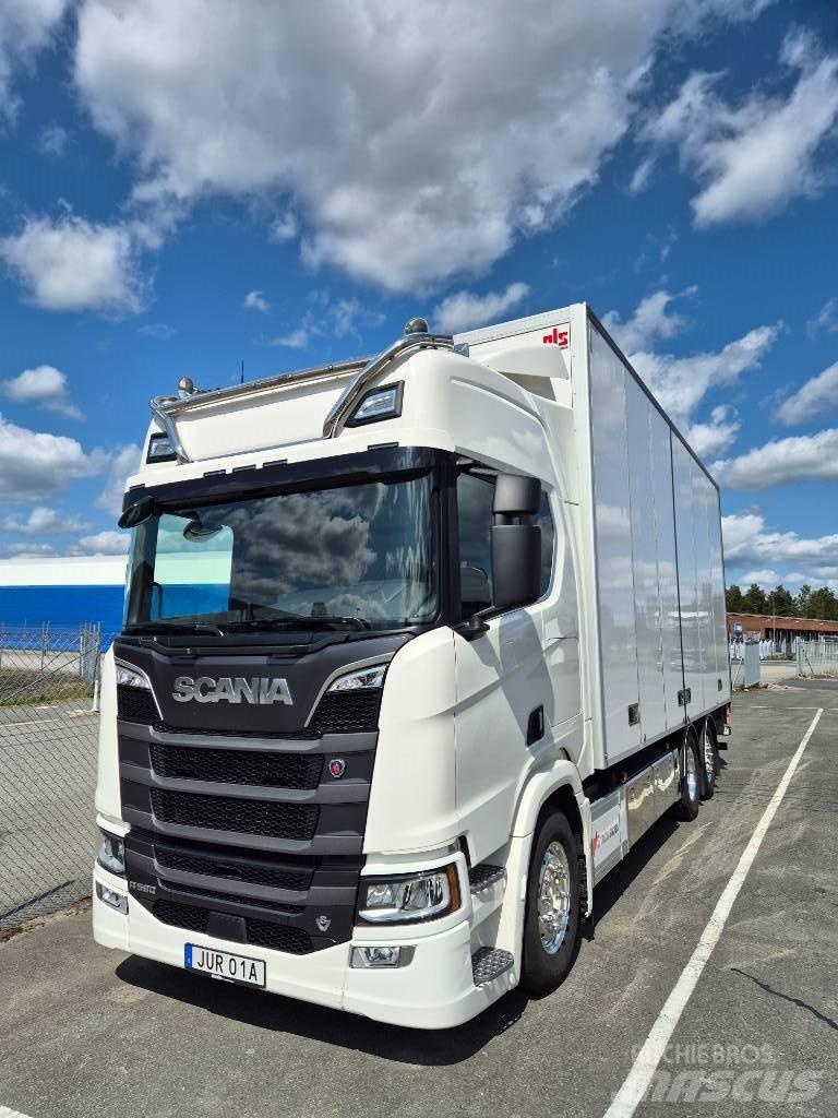 Scania R 590 Furgoonautod