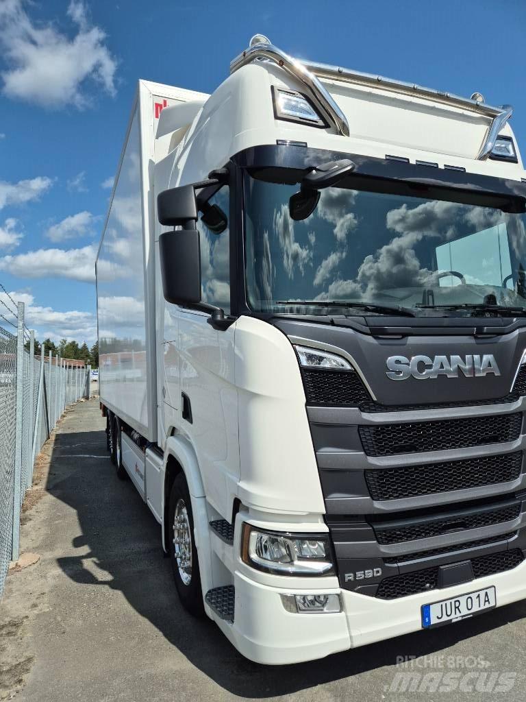 Scania R 590 Furgoonautod