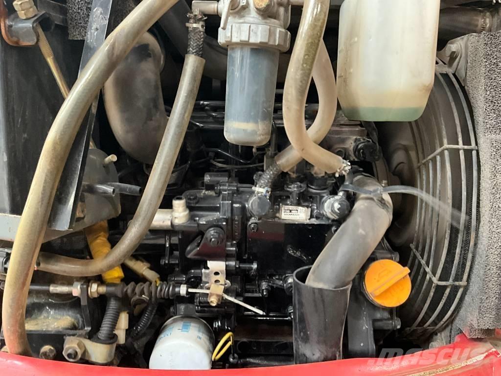 Takeuchi TB 215 R Miniekskavaatorid < 7 t