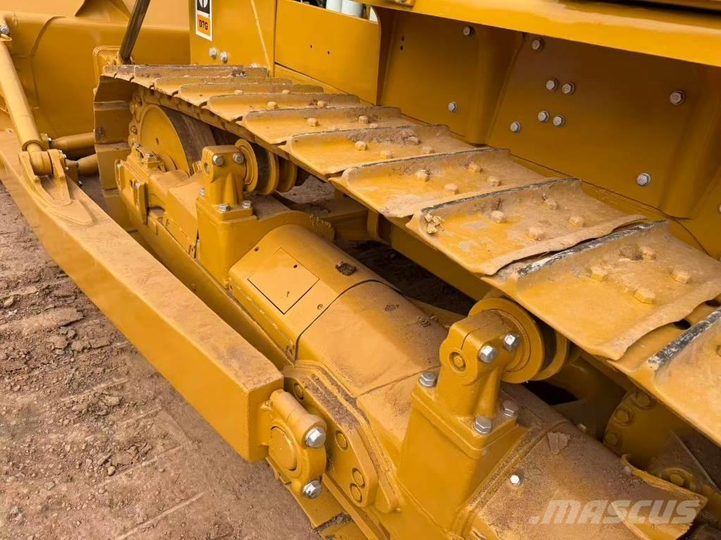 CAT D 7 G Buldooserid